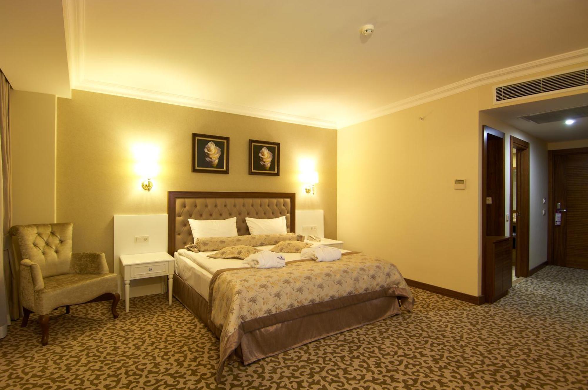 Safran Thermal Resort Sandikli ภายนอก รูปภาพ