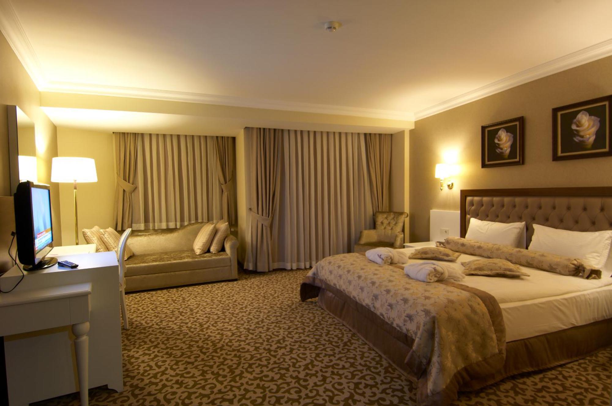 Safran Thermal Resort Sandikli ภายนอก รูปภาพ